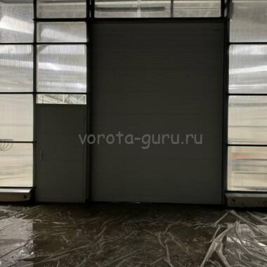 секционные промышленные ворота для склада